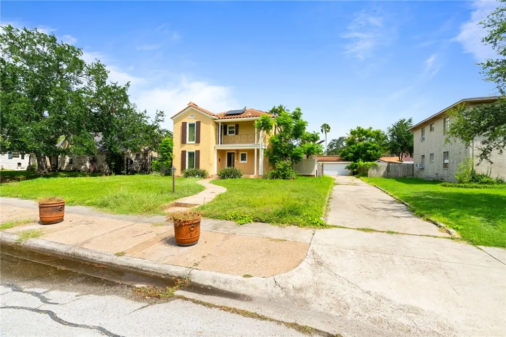 239 Indiana Avenue #- Corpus Christi, TX 78404