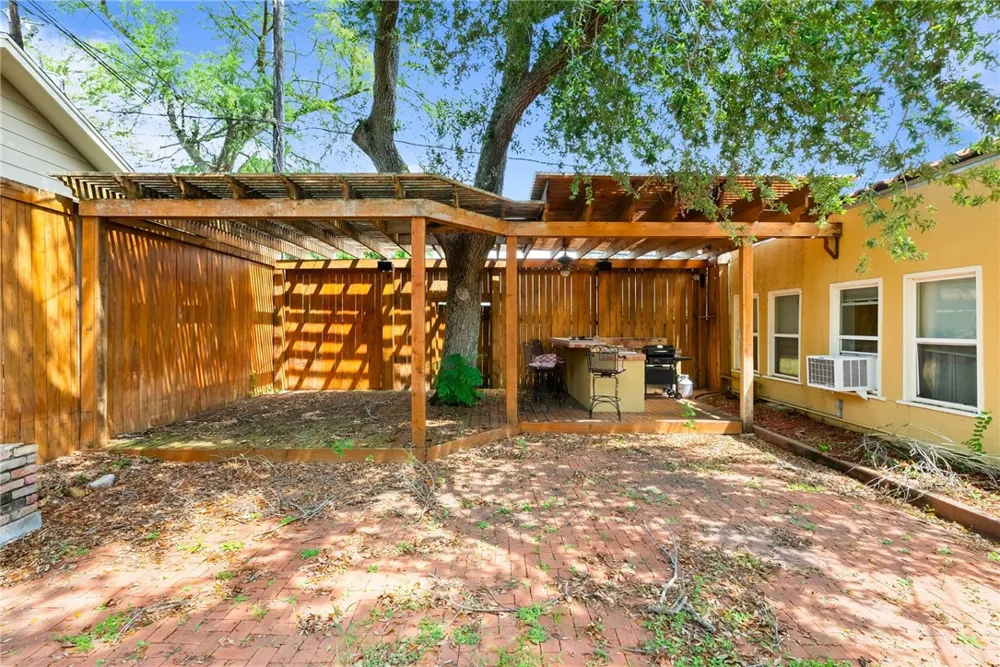 239 Indiana Avenue #- Corpus Christi, TX 78404