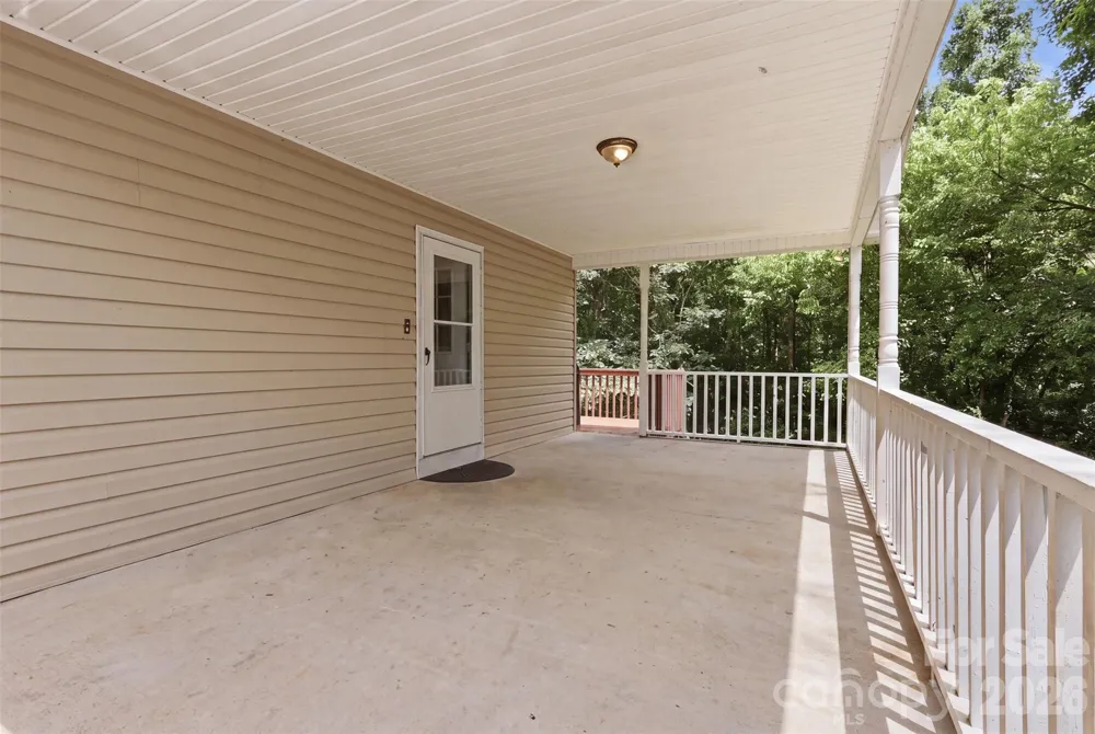 106 Arlington Avenue Jonesville, NC 28642
