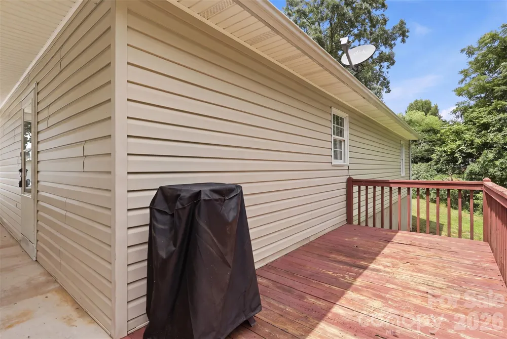 106 Arlington Avenue Jonesville, NC 28642