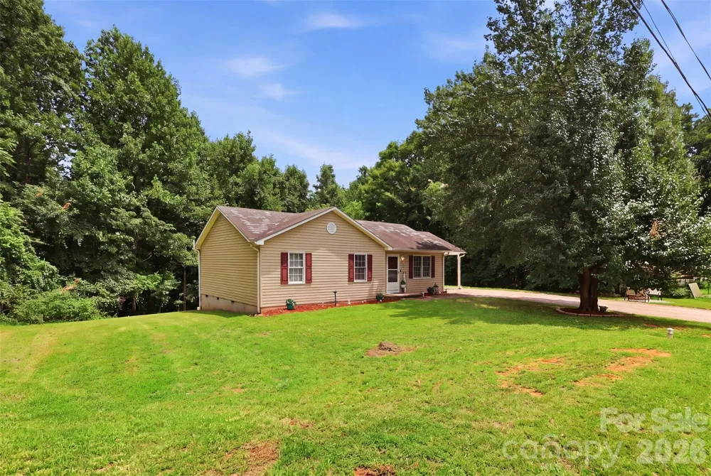 106 Arlington Avenue Jonesville, NC 28642