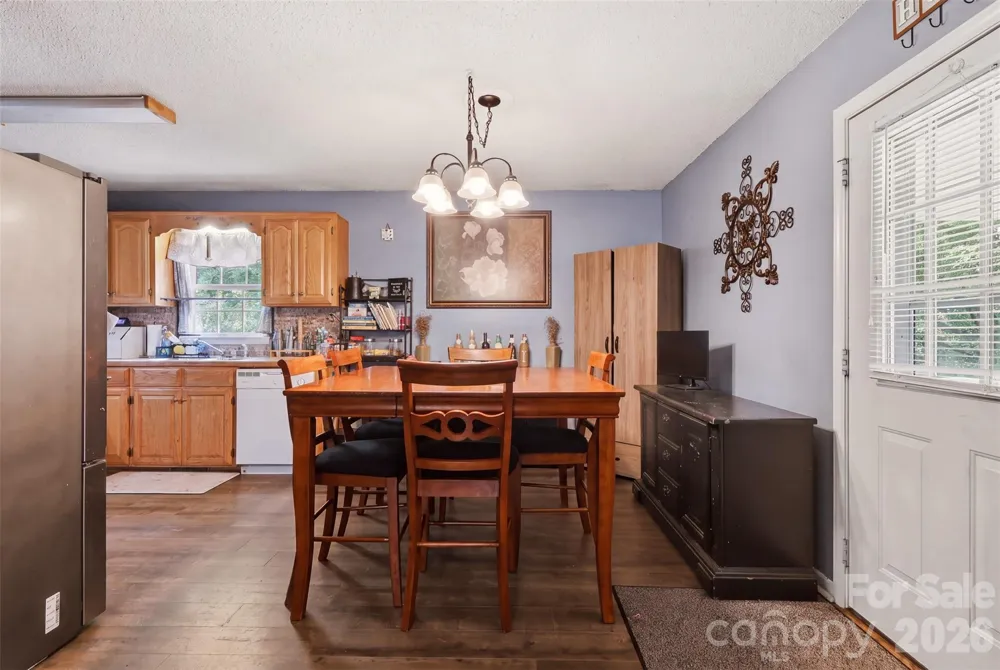 106 Arlington Avenue Jonesville, NC 28642