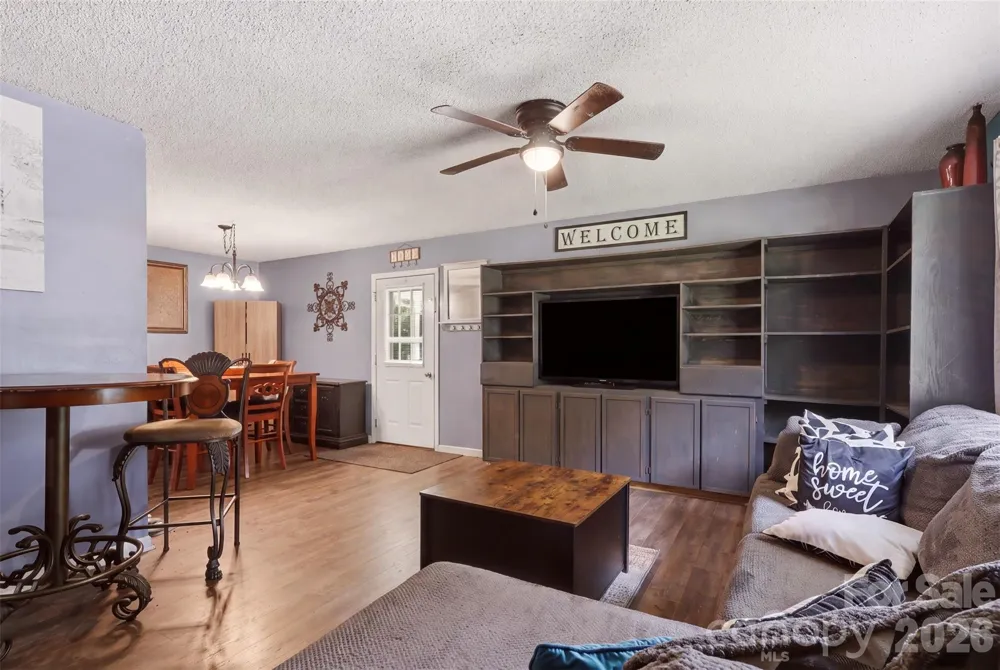 106 Arlington Avenue Jonesville, NC 28642