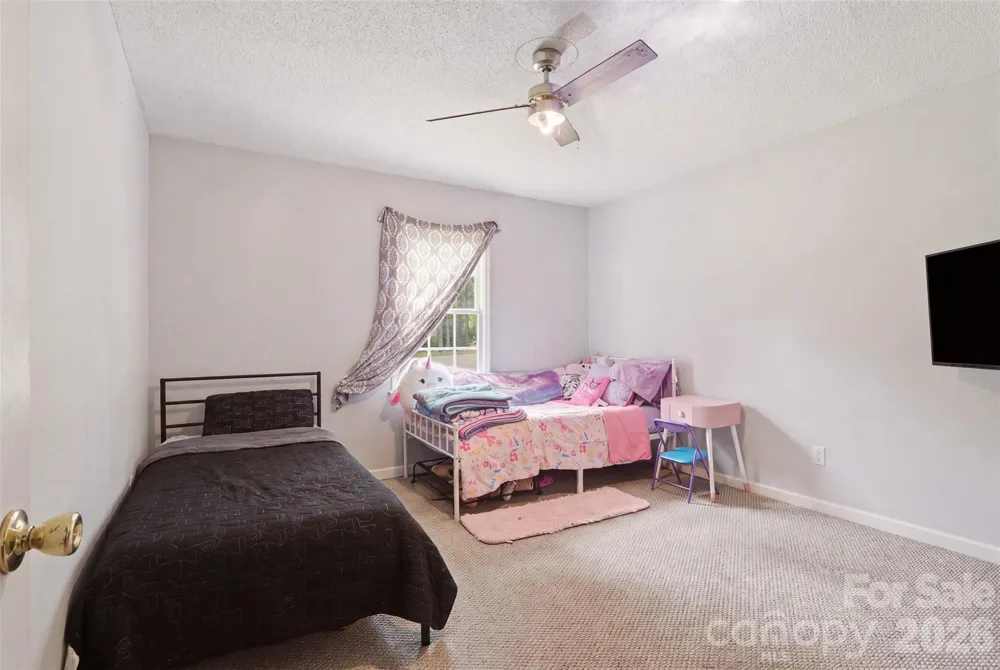 106 Arlington Avenue Jonesville, NC 28642