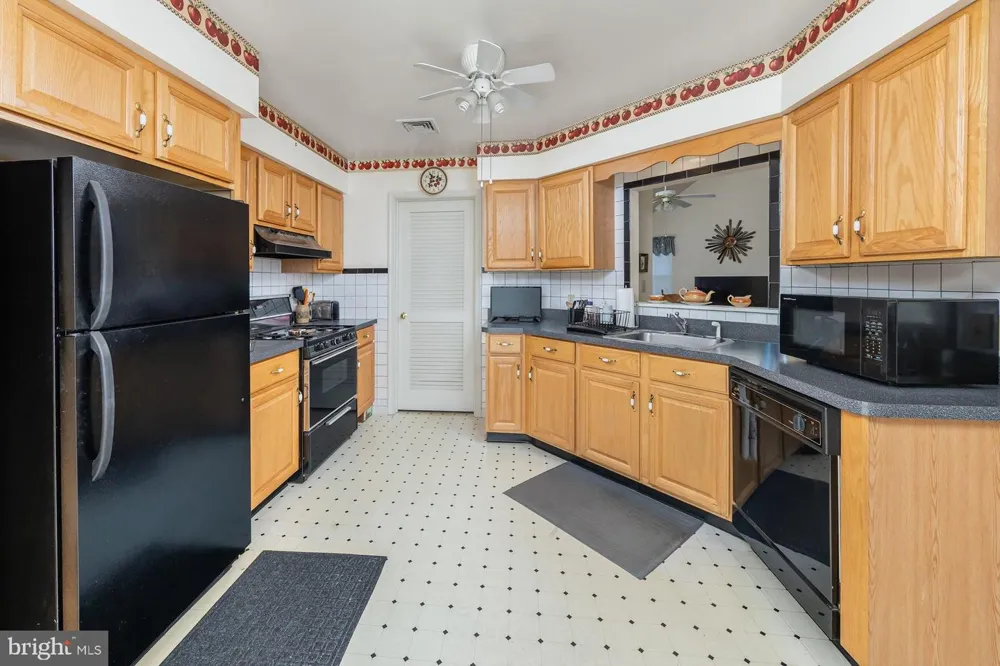 1169 SHARP ROAD #14 Vineland, NJ 08360
