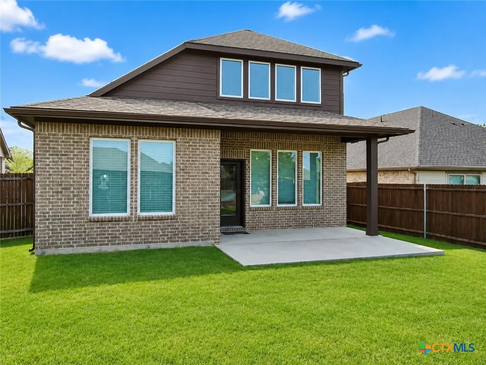 262 Little Bridge Drive Lavon, TX 75166