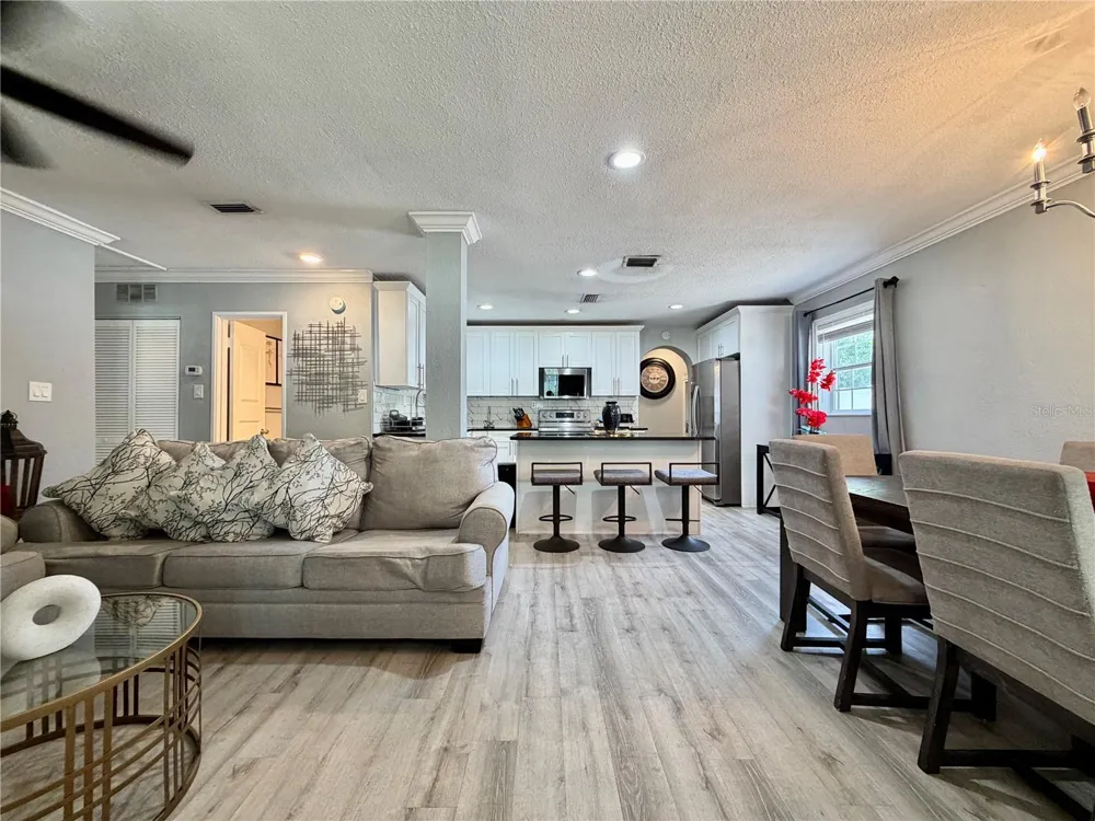 3926 W CHERRY STREET Tampa, FL 33607