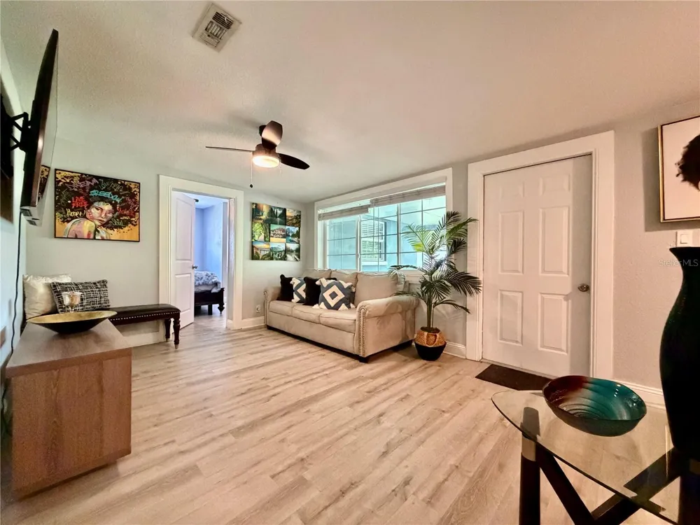 3926 W CHERRY STREET Tampa, FL 33607