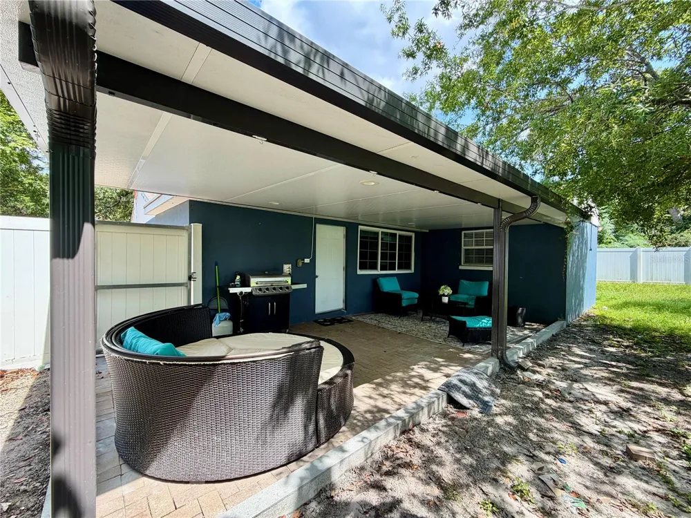 3926 W CHERRY STREET Tampa, FL 33607