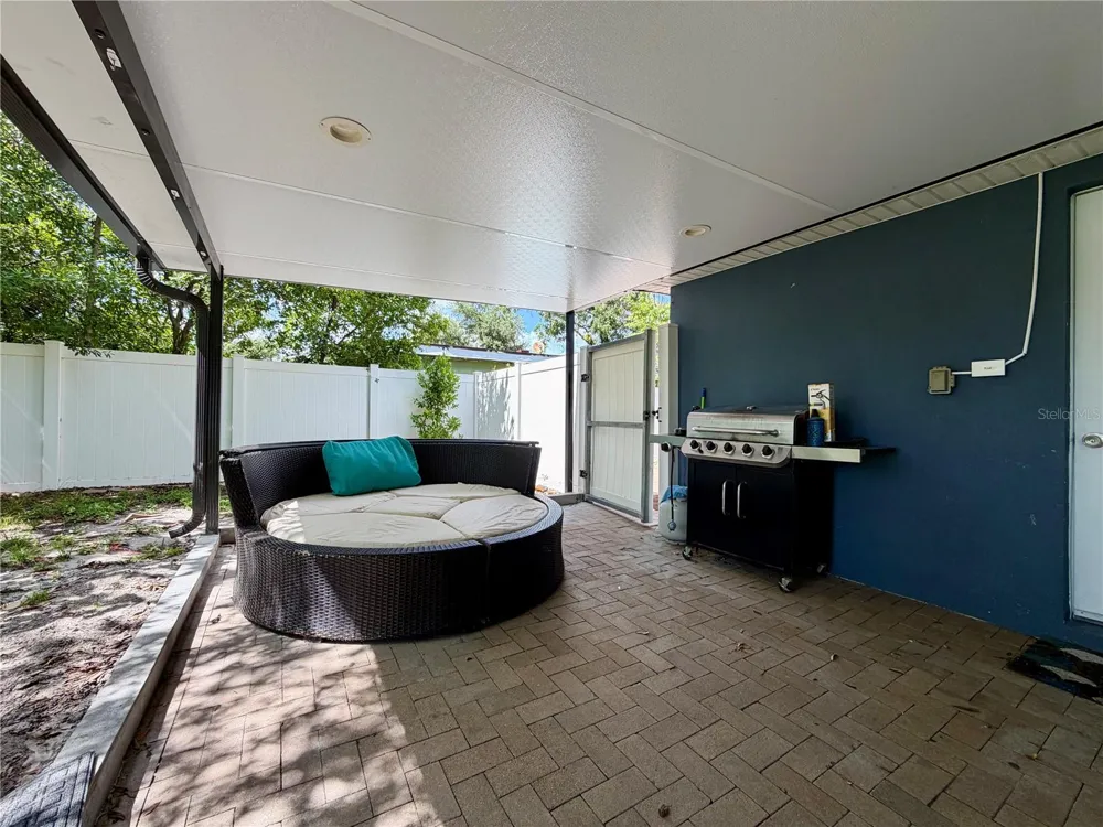 3926 W CHERRY STREET Tampa, FL 33607