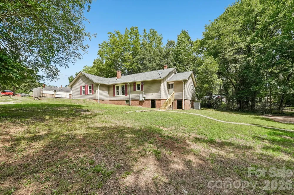 35 Marsh Avenue Wadesboro, NC 28170