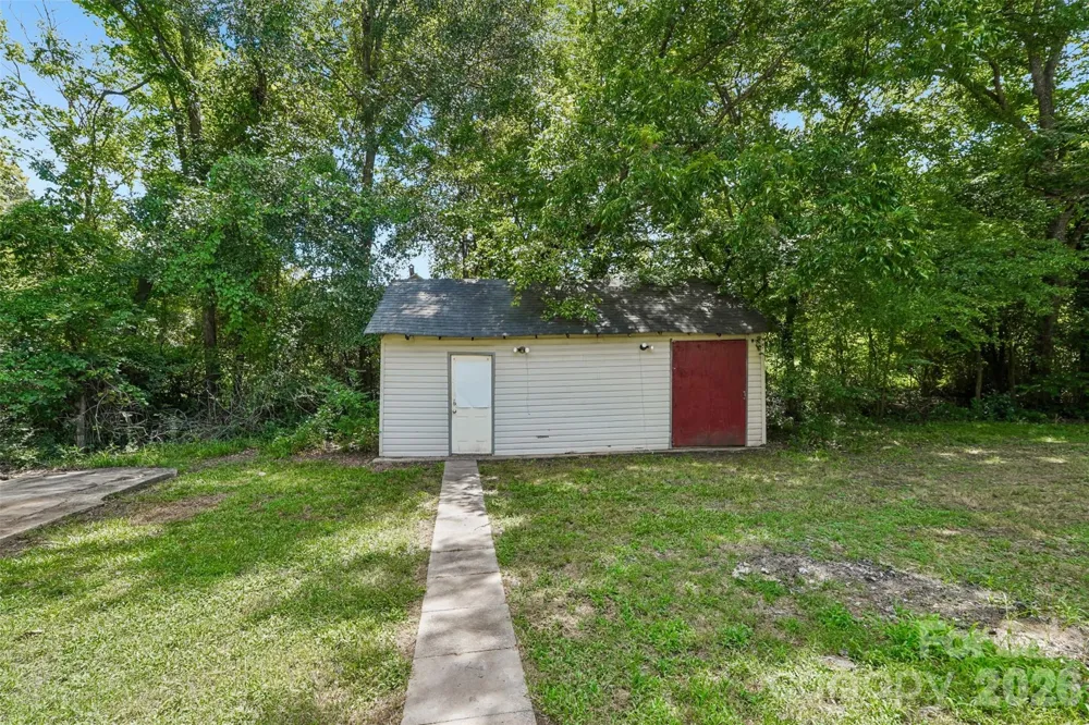 35 Marsh Avenue Wadesboro, NC 28170