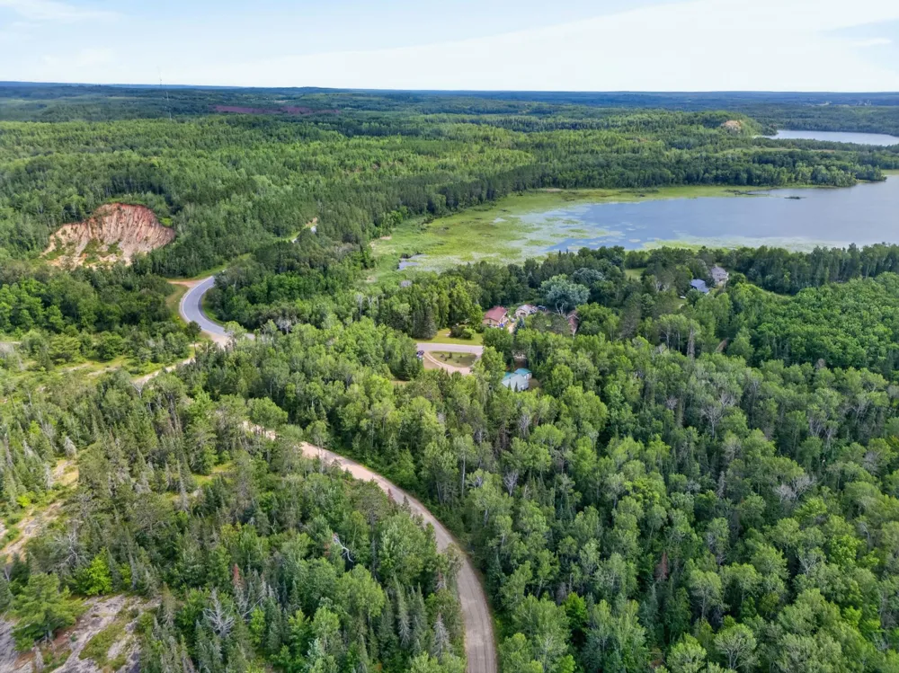 28750 Prairie Lake Road Grand Rapids, MN 55744