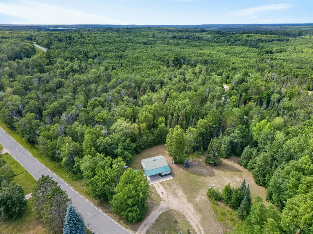 28750 Prairie Lake Road Grand Rapids, MN 55744