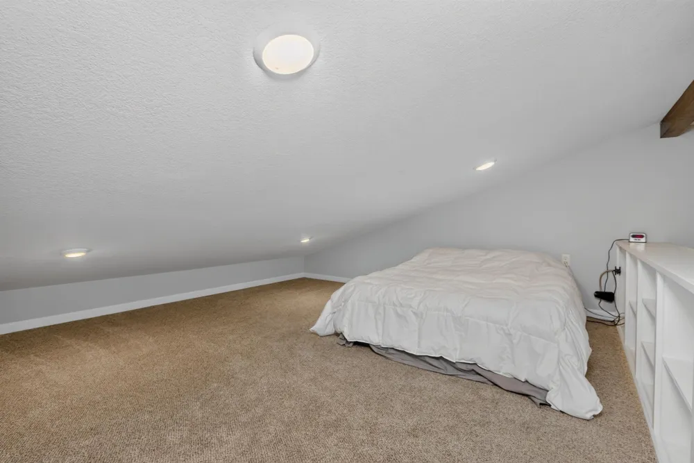 28750 Prairie Lake Road Grand Rapids, MN 55744