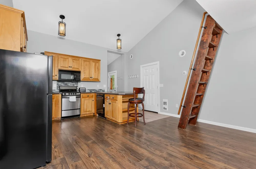 28750 Prairie Lake Road Grand Rapids, MN 55744