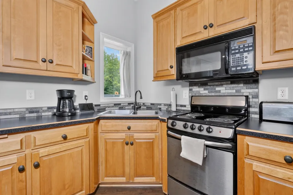 28750 Prairie Lake Road Grand Rapids, MN 55744