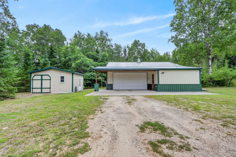 28750 Prairie Lake Road Grand Rapids, MN 55744