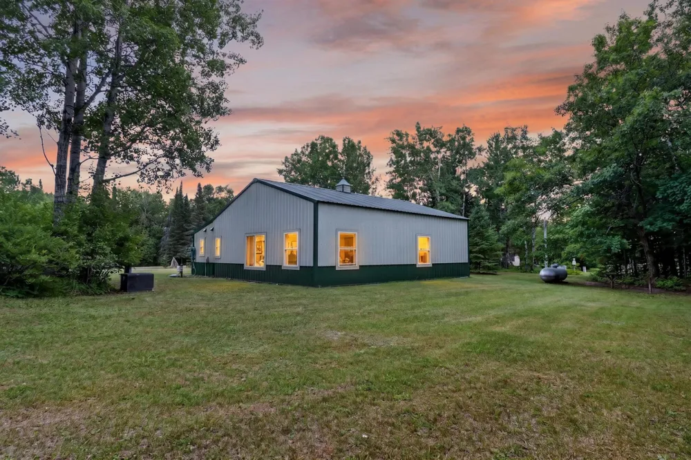 28750 Prairie Lake Road Grand Rapids, MN 55744