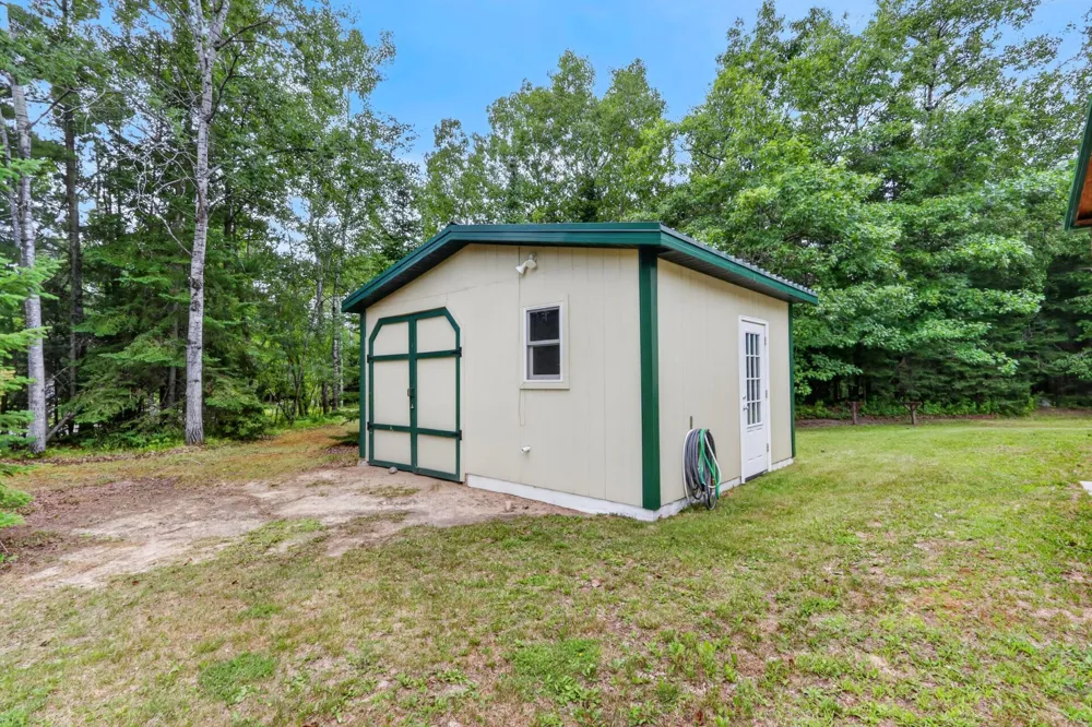 28750 Prairie Lake Road Grand Rapids, MN 55744