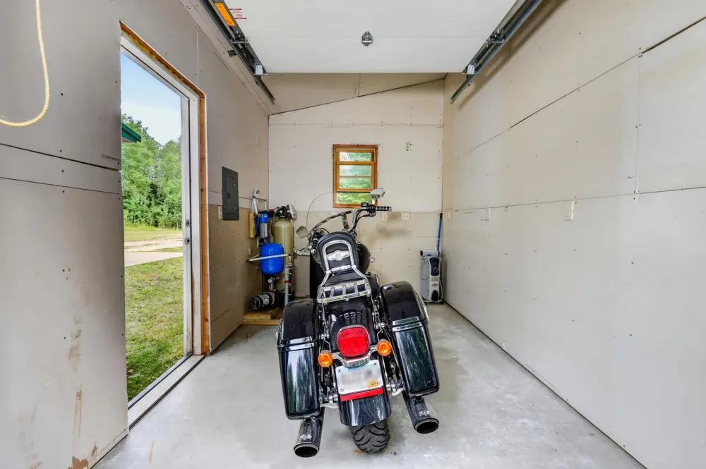 28750 Prairie Lake Road Grand Rapids, MN 55744