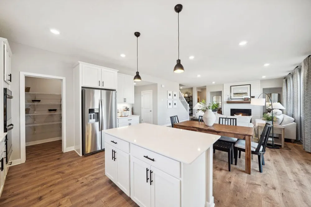 3788 Brookside Drive Chaska, MN 55318