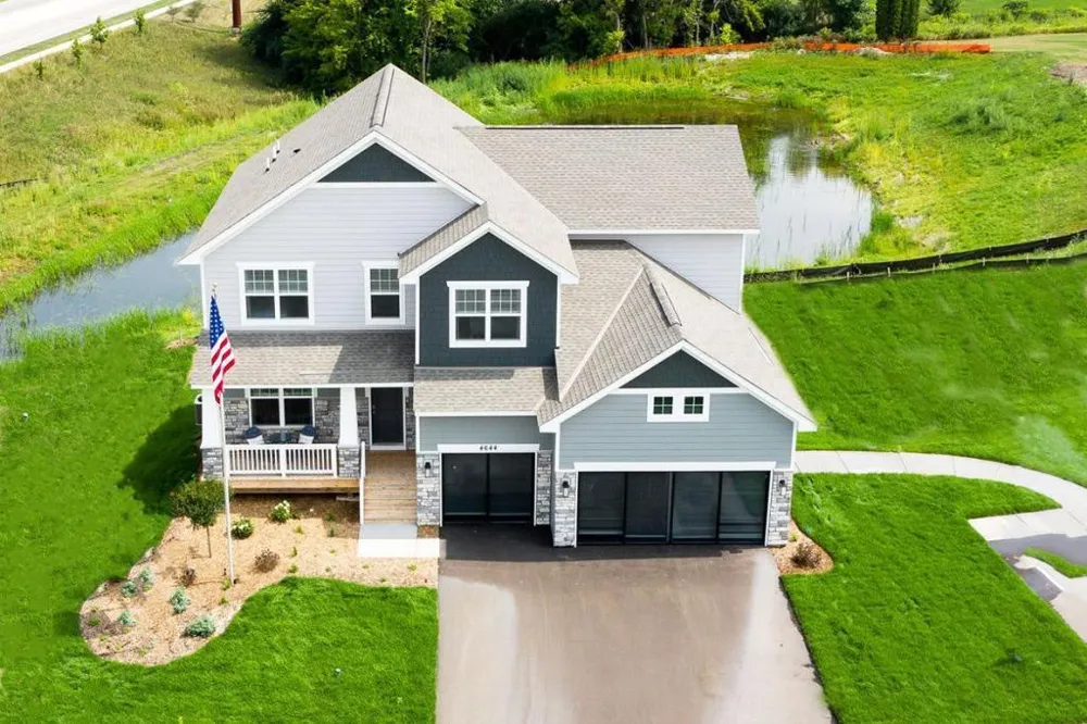 3788 Brookside Drive Chaska, MN 55318