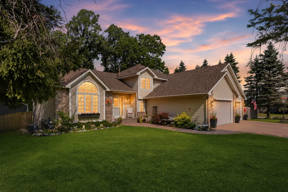 5790 Newgate Avenue Stillwater, MN 55082