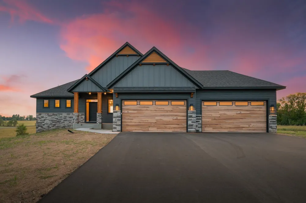 11309 238th Avenue NW Zimmerman, MN 55398