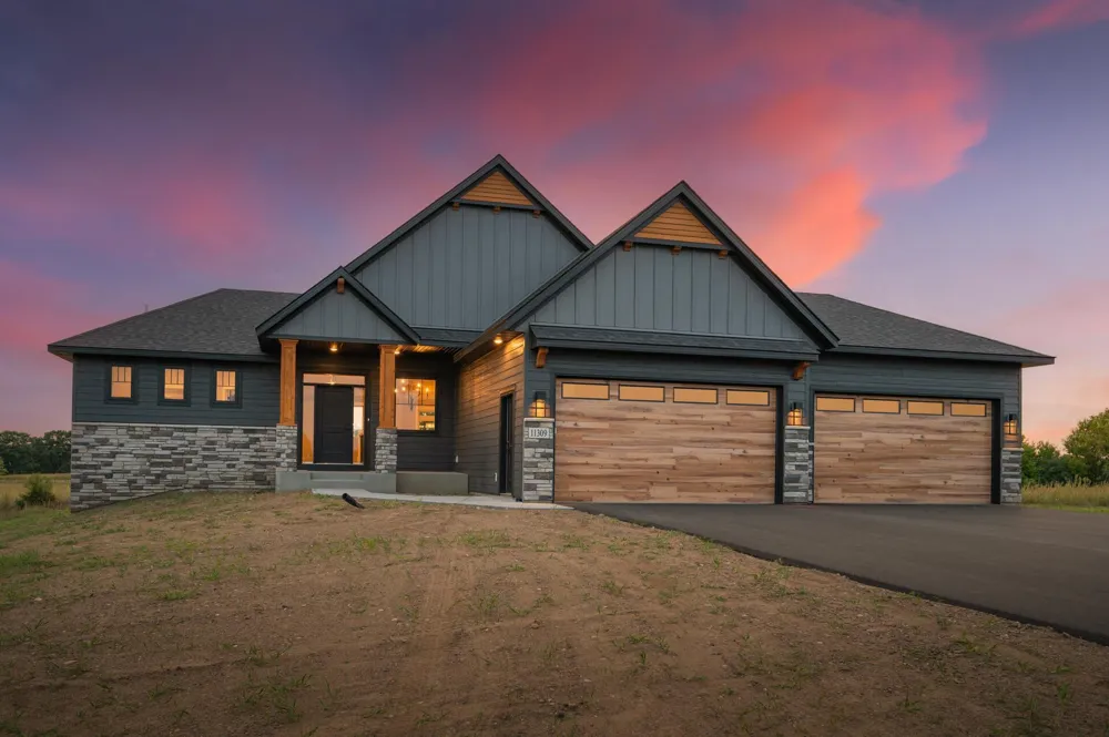 11309 238th Avenue NW Zimmerman, MN 55398