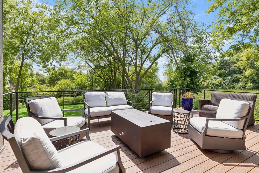 324 Hampton Street Wayzata, MN 55391