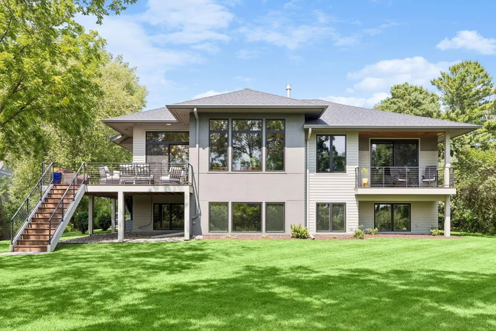 324 Hampton Street Wayzata, MN 55391