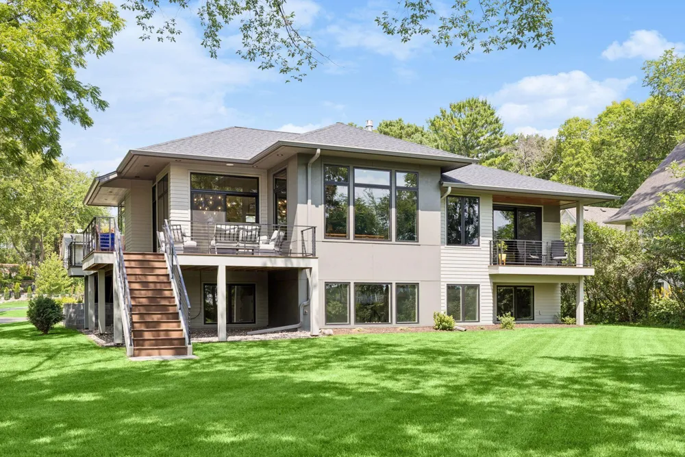 324 Hampton Street Wayzata, MN 55391