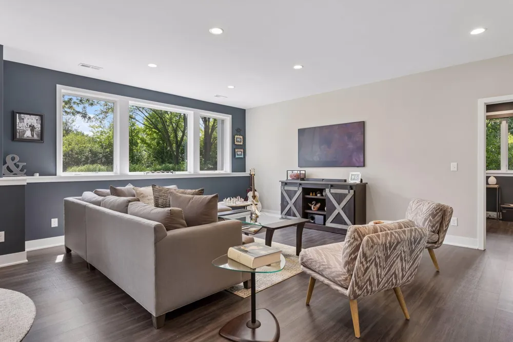 324 Hampton Street Wayzata, MN 55391