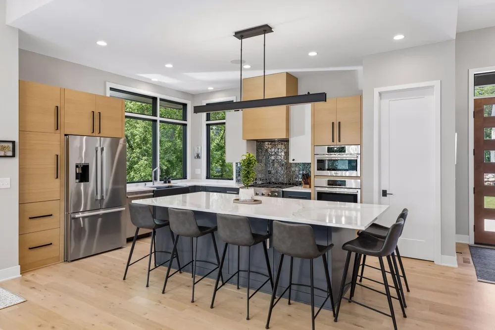 324 Hampton Street Wayzata, MN 55391