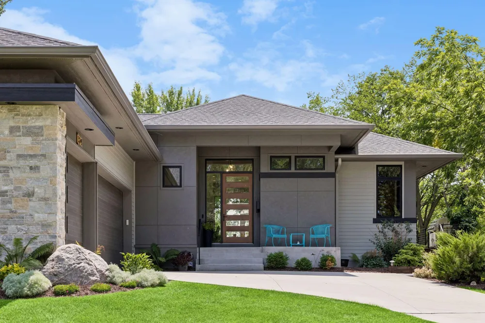 324 Hampton Street Wayzata, MN 55391