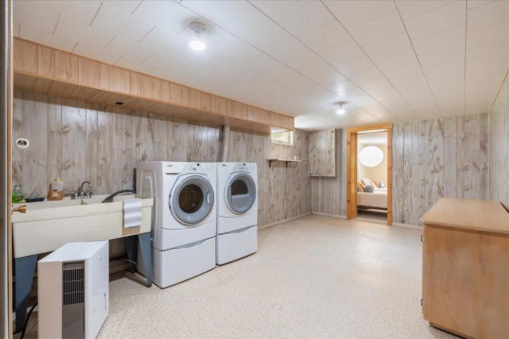 6965 Shingobee Road NW Walker, MN 56484
