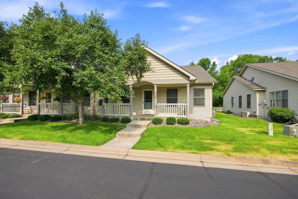 609 Vine Lane Monticello, MN 55362