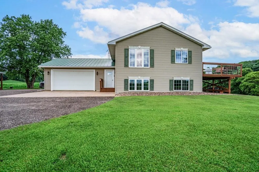 E3571 810th Avenue Menomonie, WI 54751