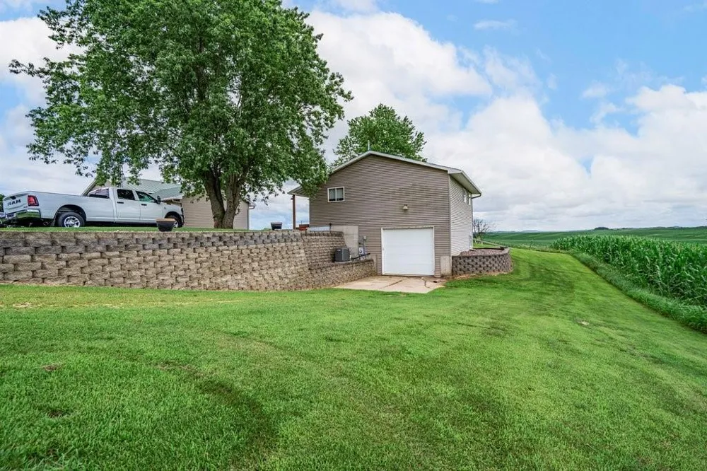 E3571 810th Avenue Menomonie, WI 54751