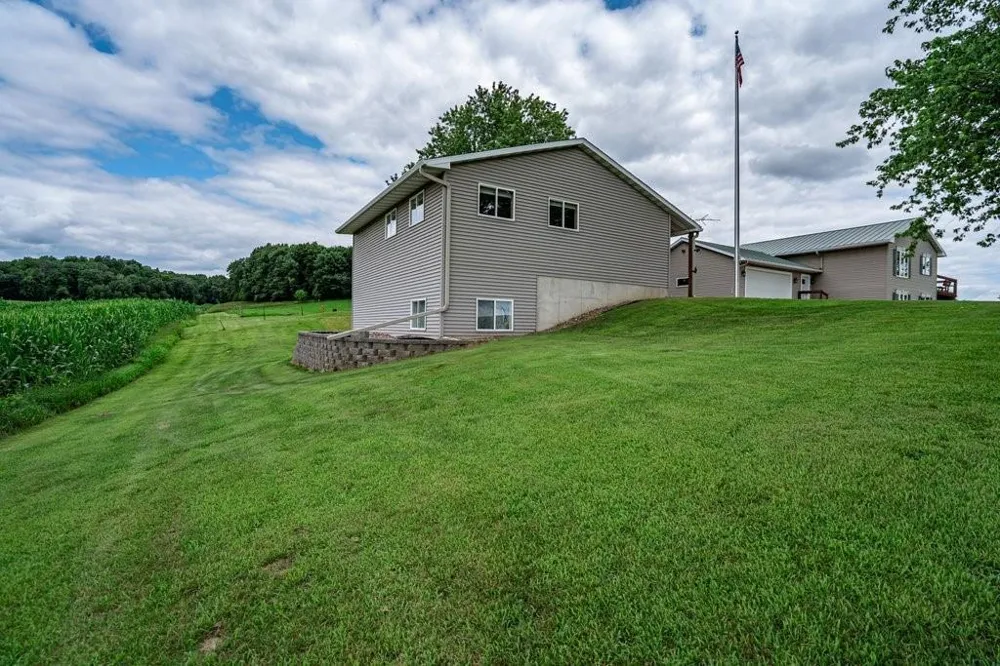 E3571 810th Avenue Menomonie, WI 54751