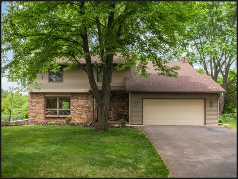 10587 Wellington Lane