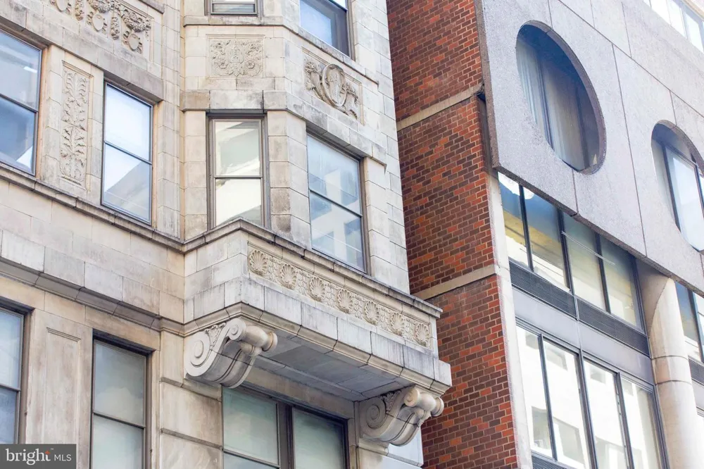 235 S 15TH STREET #606 Philadelphia, PA 19102