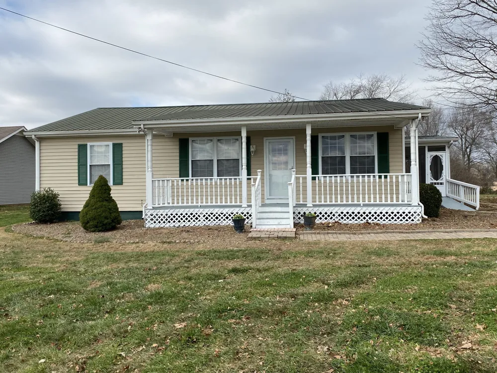 2289 Clarksville Rd Trenton, KY 42286