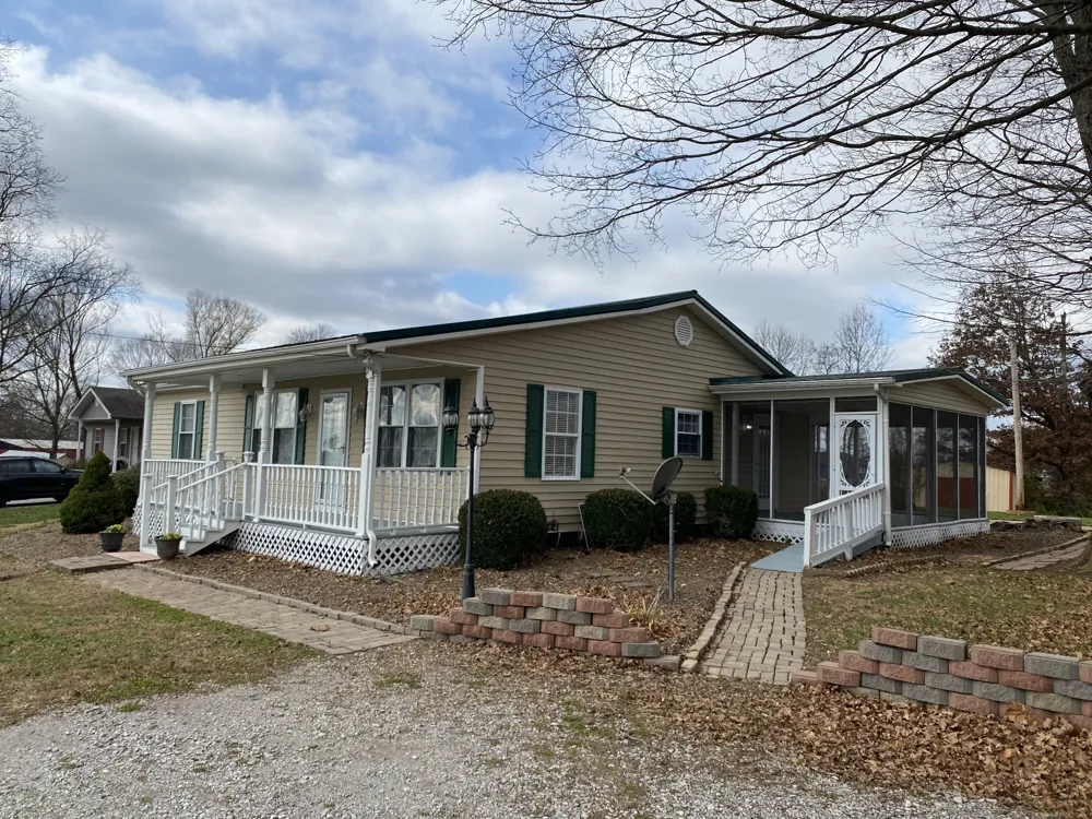 2289 Clarksville Rd Trenton, KY 42286