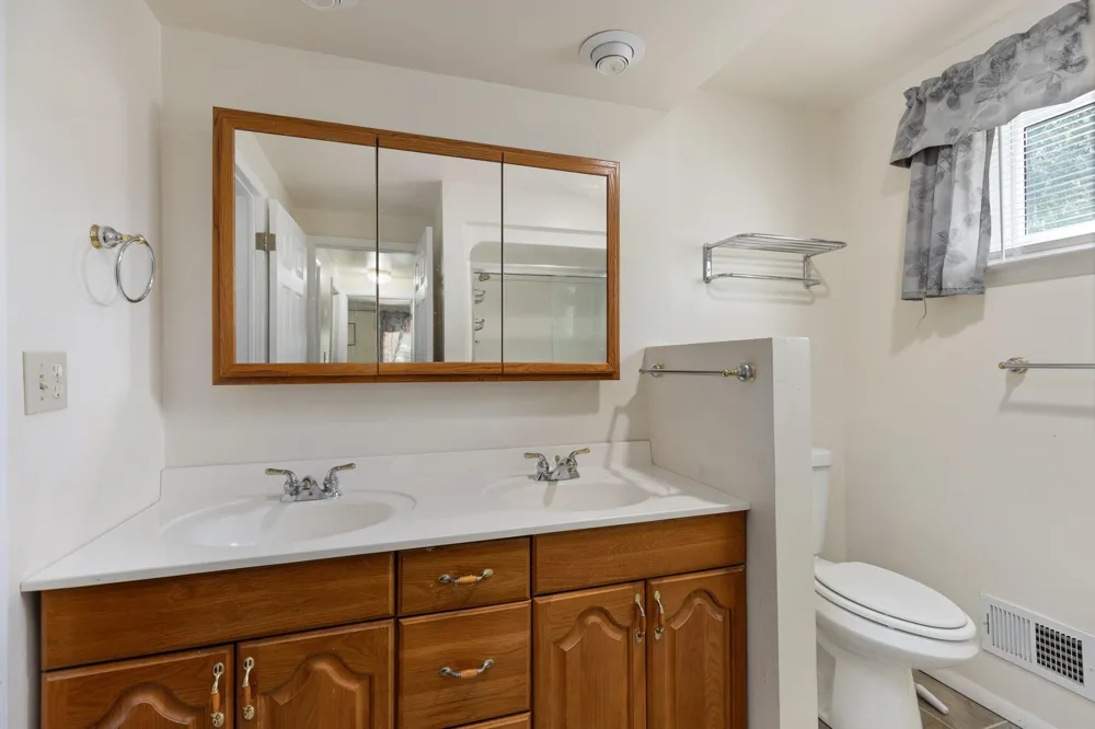 1577 Sheffield Drive Ypsilanti, MI 48198