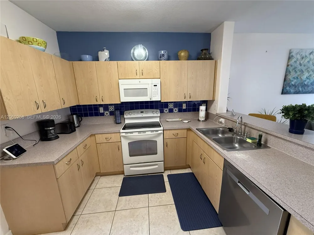 13966 SW 155th St Miami, FL 33177
