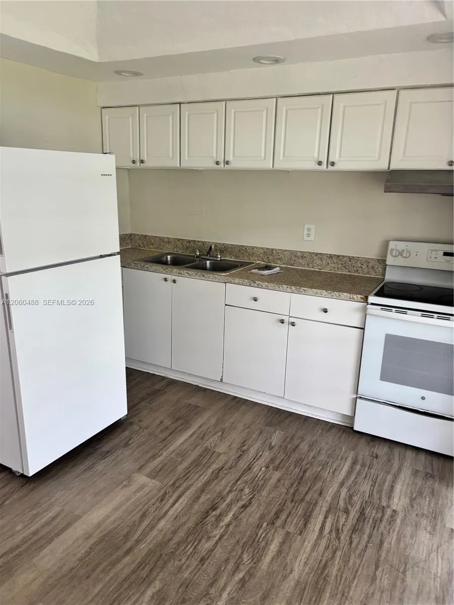 8924 NW 35th Ct #8924 Miami, FL 33147