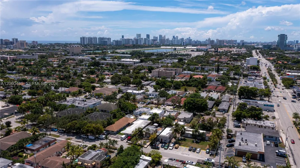 626 NE 4th Ct Hallandale Beach, FL 33009