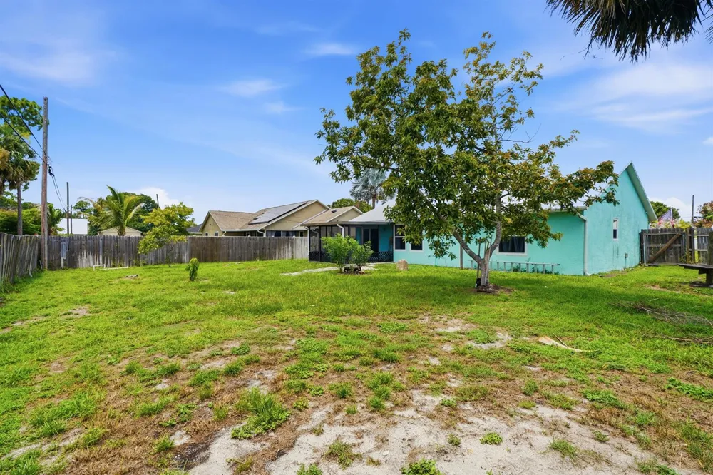 1074 SW BARBAROSA AVENUE SW Port St. Lucie, FL 34953